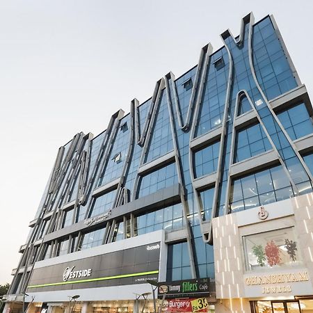Collection O Hotel Alice Ahmedabad Exterior foto